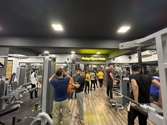 Dark Sweat Health Gym interior and training session view 6